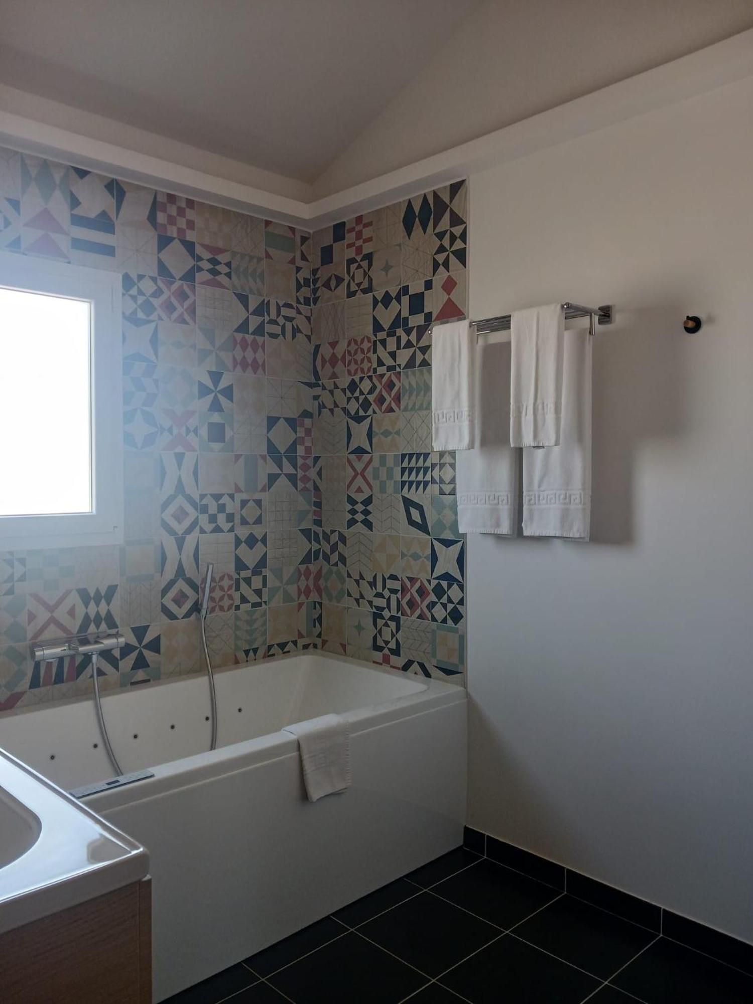 Hotel Merion à Villars-les-Dombes Extérieur photo