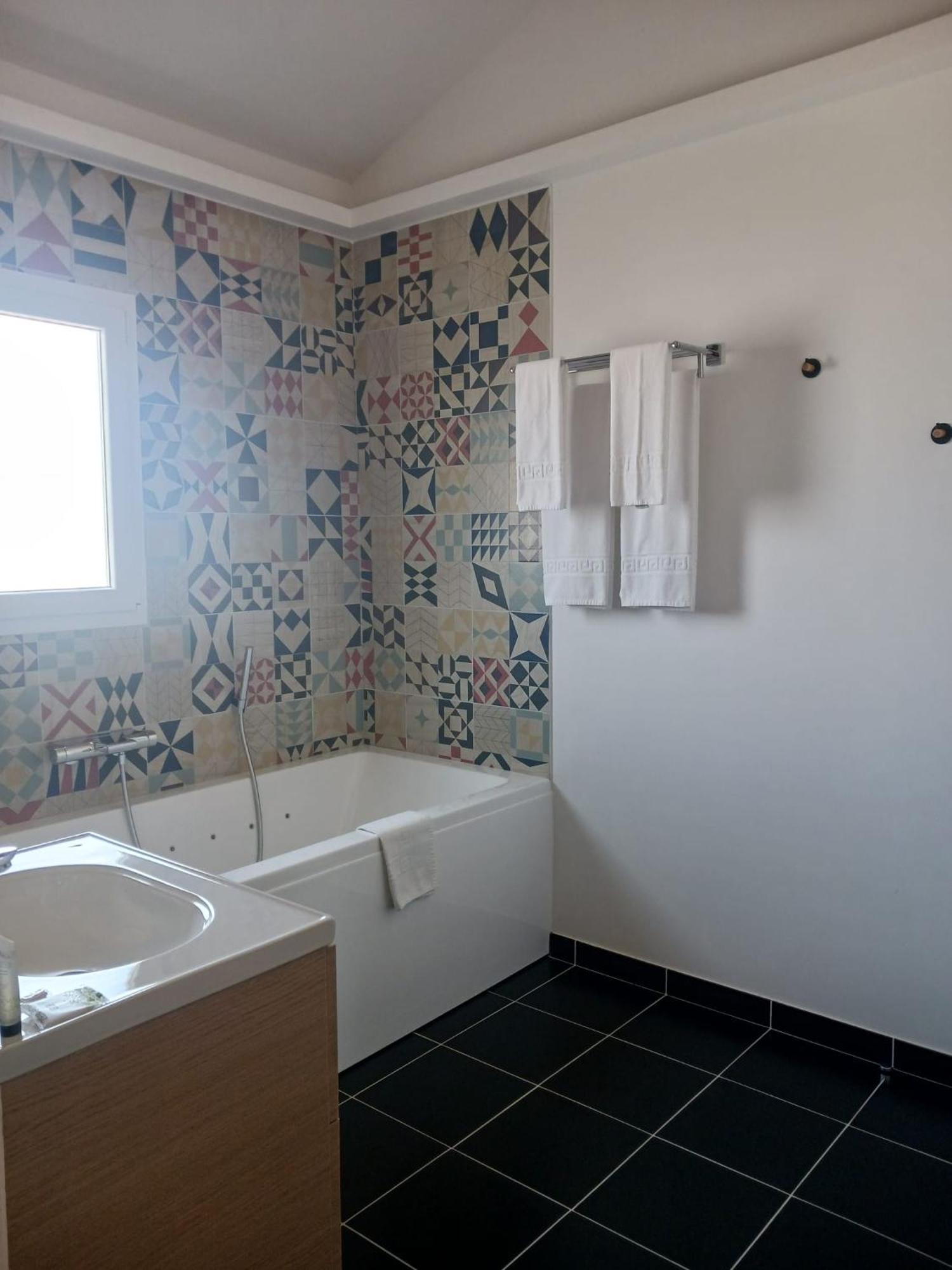 Hotel Merion à Villars-les-Dombes Extérieur photo